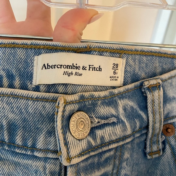 Abercrombie Straight Leg ripped denim - Picture 3 of 3